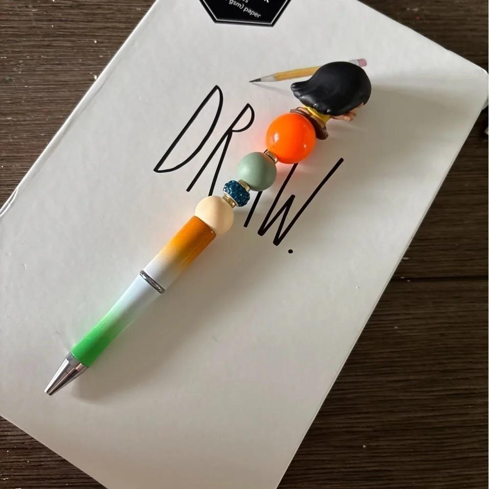 Disney Doorables: Lilo & Stitch: Lilo handmade beaded pen